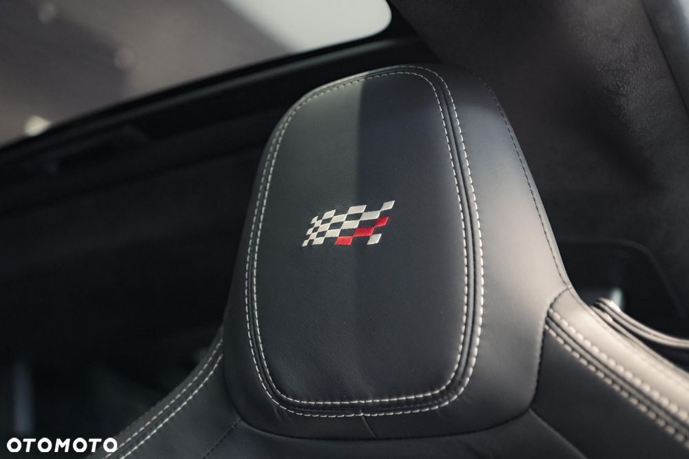 Jaguar F-Type 2.0 Turbo Chequered Flag - 31