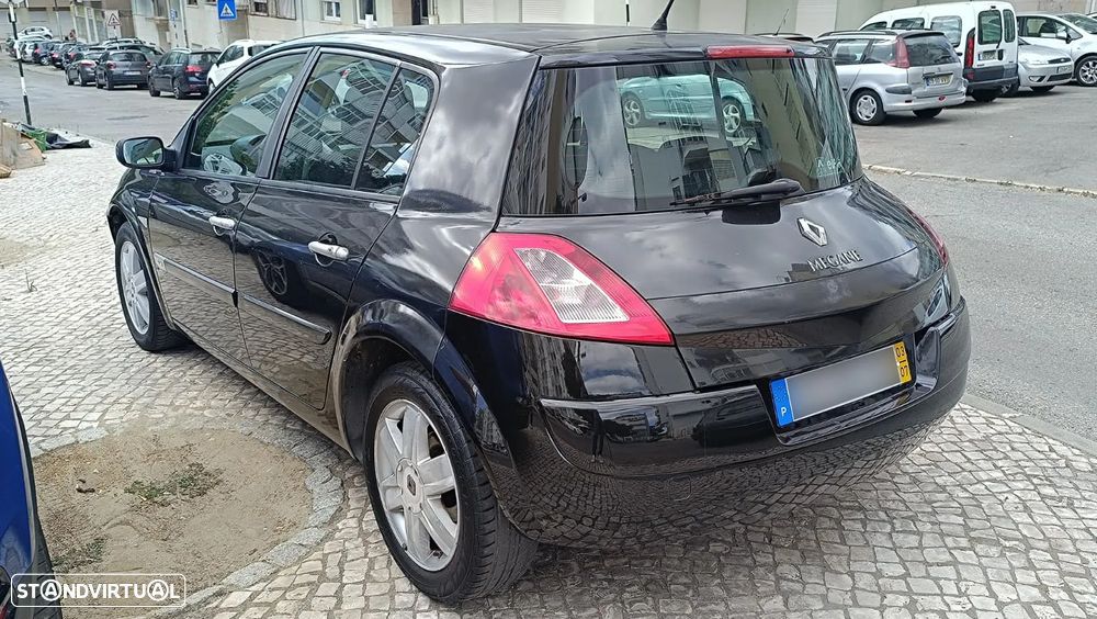 Renault Mégane 1.5 dCi L. Privilège - 4