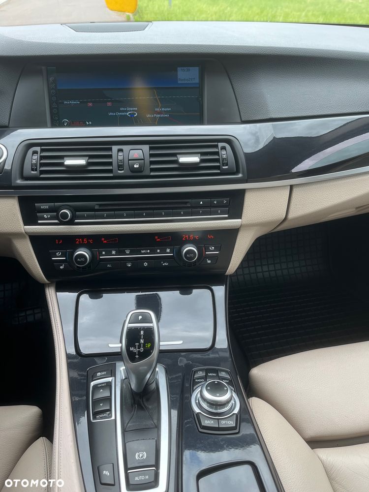 BMW Seria 5 525d - 21