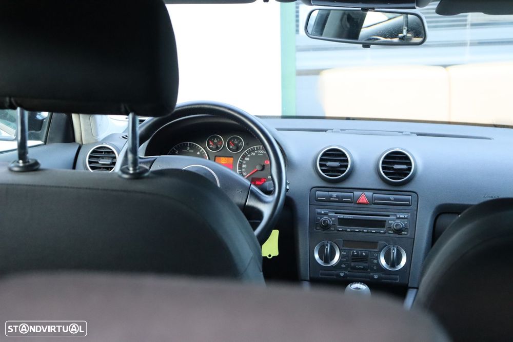 Audi A3 2.0 TDI Attraction - 9