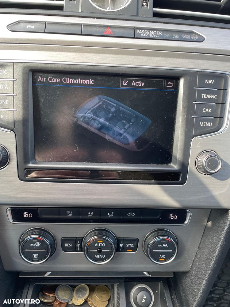 Volkswagen Passat - 16