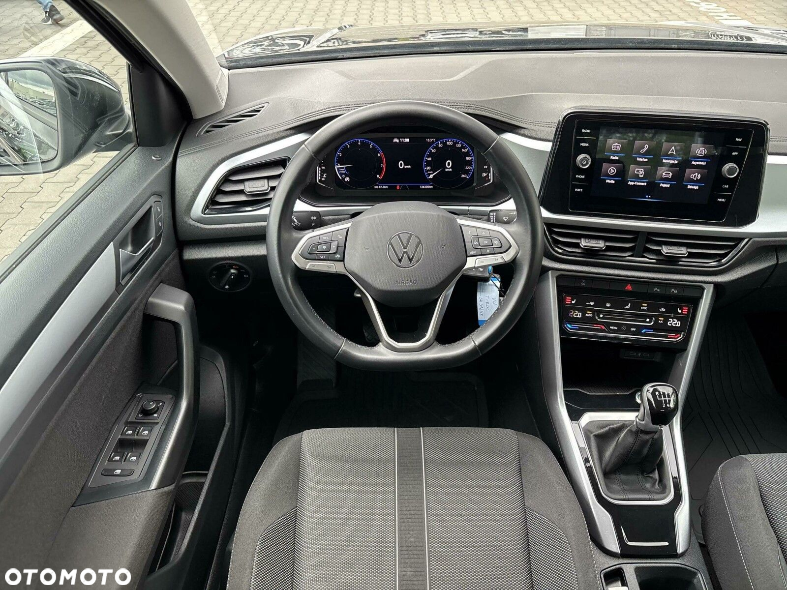 Volkswagen T-Roc - 16
