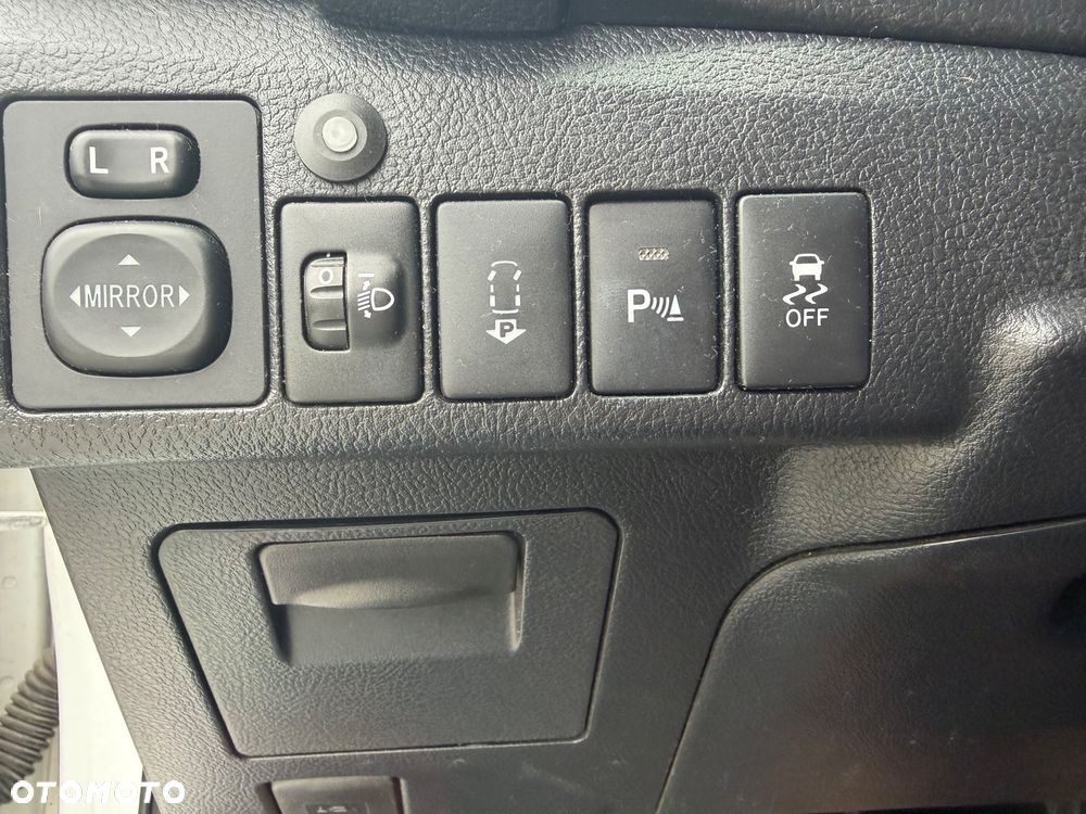 Toyota Auris 1.4 D-4D Premium - 7