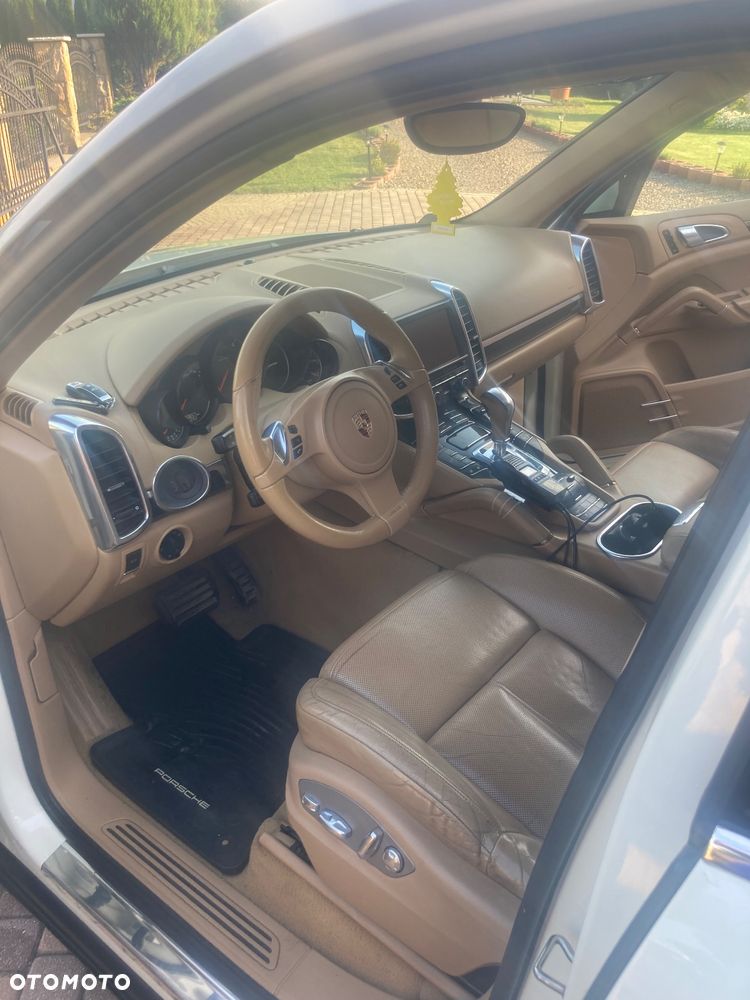 Porsche Cayenne - 13