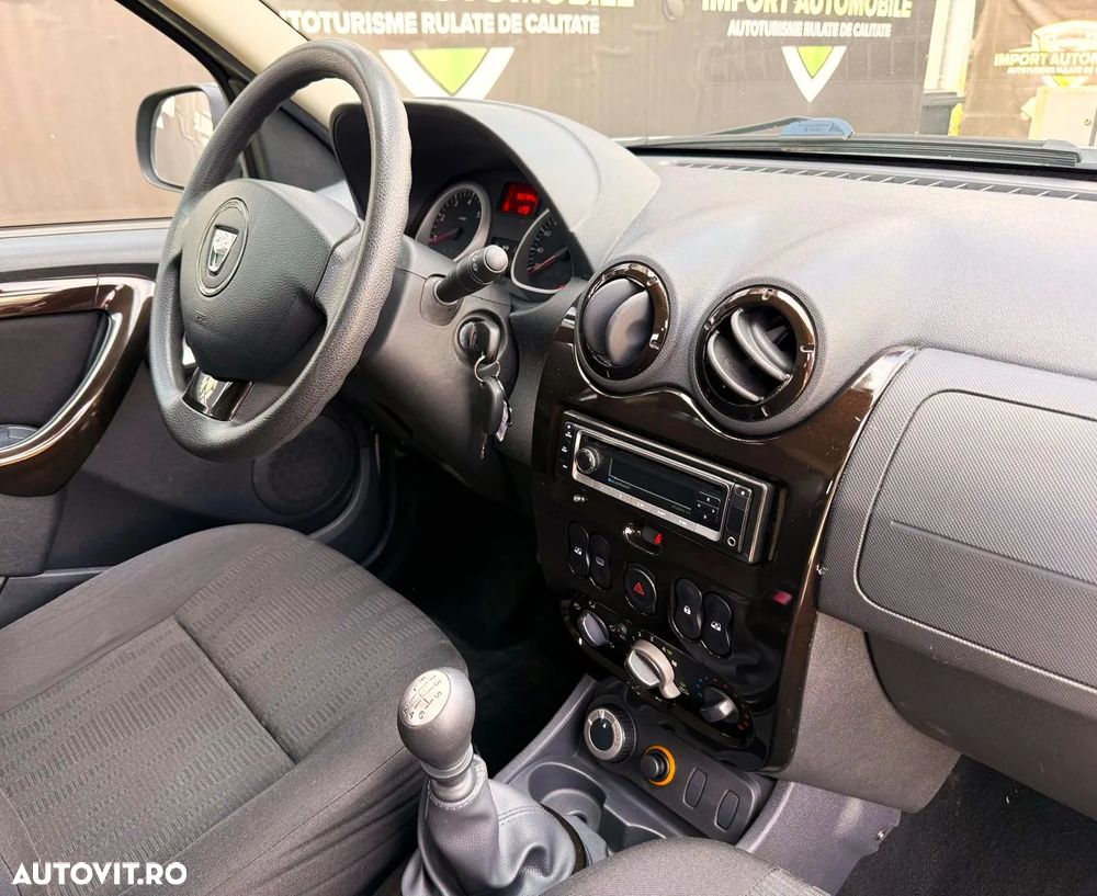 Dacia Duster 1.6 16V 4x4 Ambiance - 9