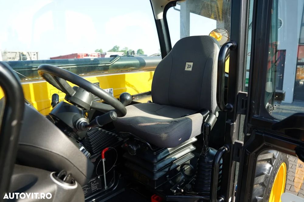 JCB 535-95 / ÎNCĂRCĂTOR TELESCOPIC CU DIRECȚIE / CUPĂ / FURCĂ / ÎNCĂRCĂTOR / CAPACITATE DE RIDICARE 3.500 KG / - 25