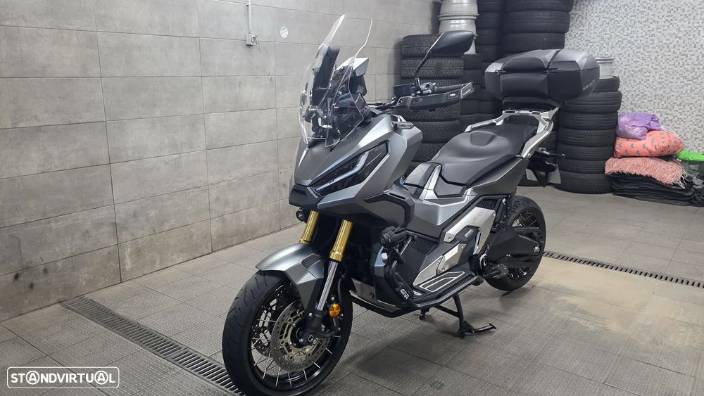 Honda X-ADV Escape Akrapovic Top Case - 2