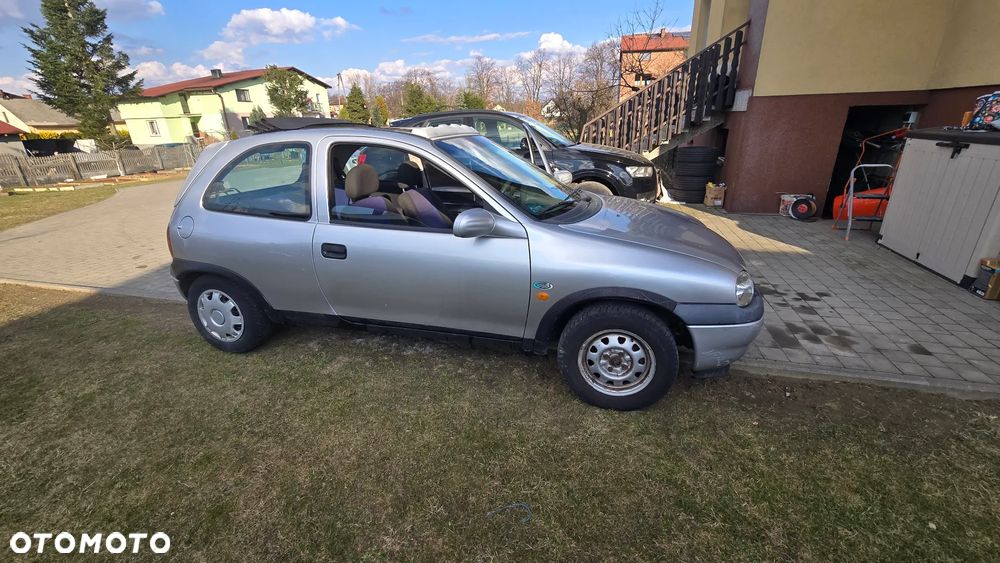 Opel Corsa 1.2 City 16v - 12