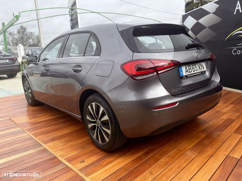 Mercedes-Benz A 250 e Progressive - 3