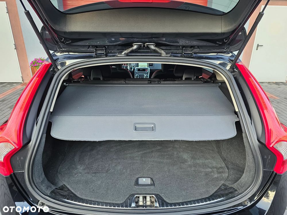 Volvo V60 D4 Drive-E Momentum - 12
