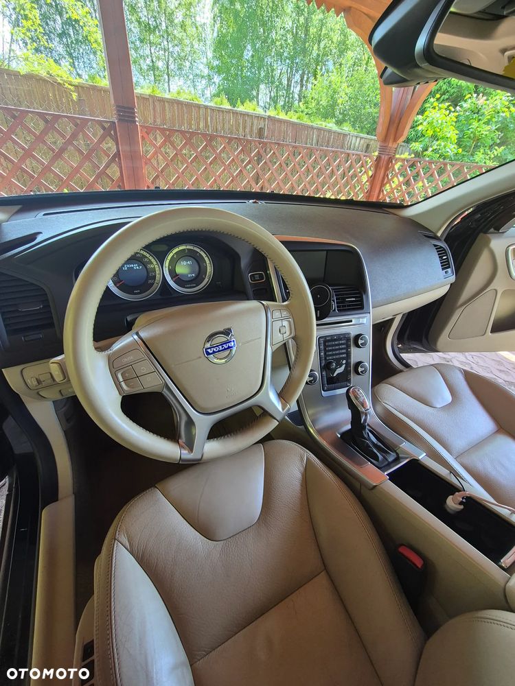 Volvo XC 60 D5 AWD Summum - 14