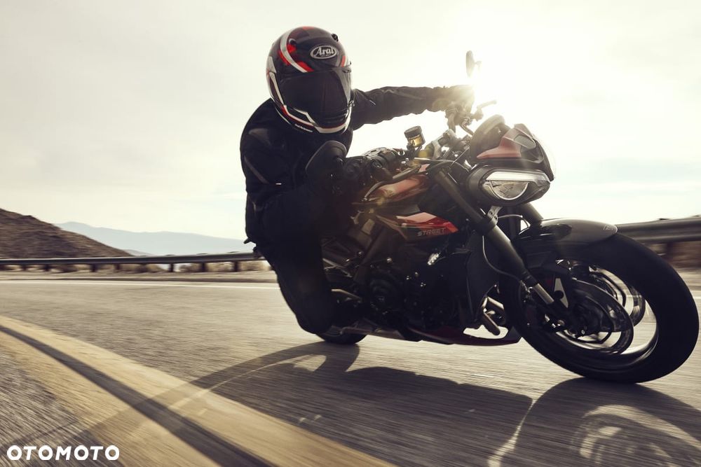 Triumph Street Triple - 9