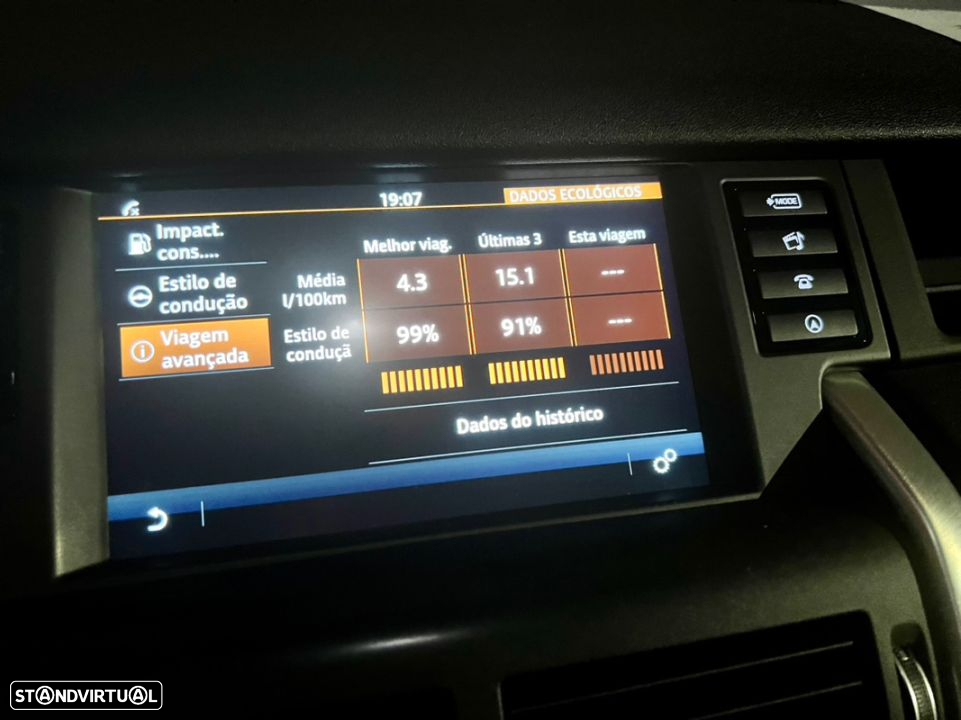 Land Rover Discovery Sport 2.0 TD4 HSE Auto - 18