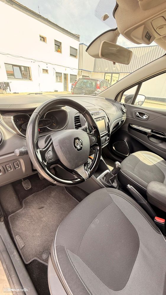 Renault Captur 1.5 dCi - 10