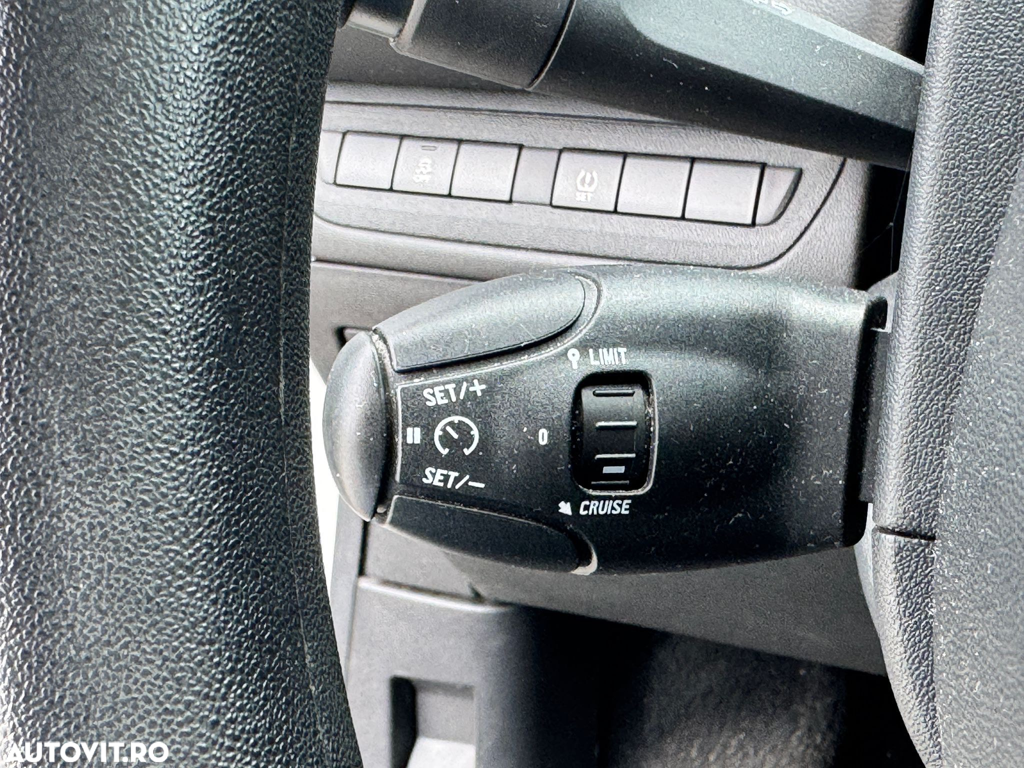 Peugeot 208 1.0 L PureTech Access - 7