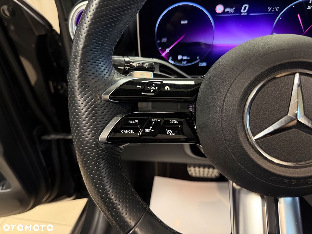 Mercedes-Benz GLC 300 4Matic 9G-TRONIC AMG Line - 23