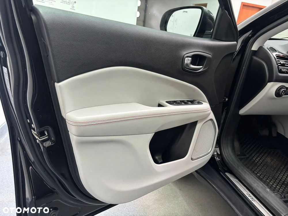Jeep Compass 1.4 MultiAir Active Drive Automatik Opening Edition - 23