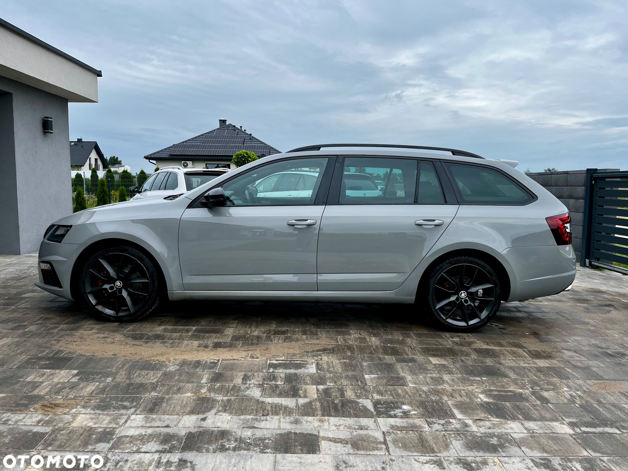 Skoda Octavia 2.0 TDI RS Challenge DSG - 4