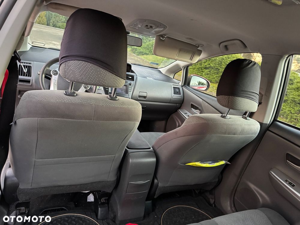 Toyota Prius+ (Hybrid) - 13