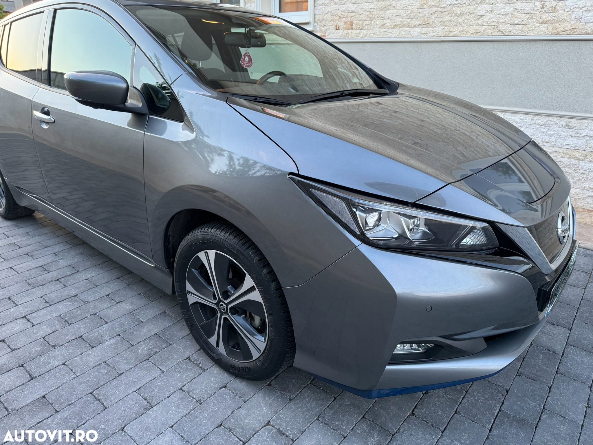 Nissan LEAF N-Connecta - 1