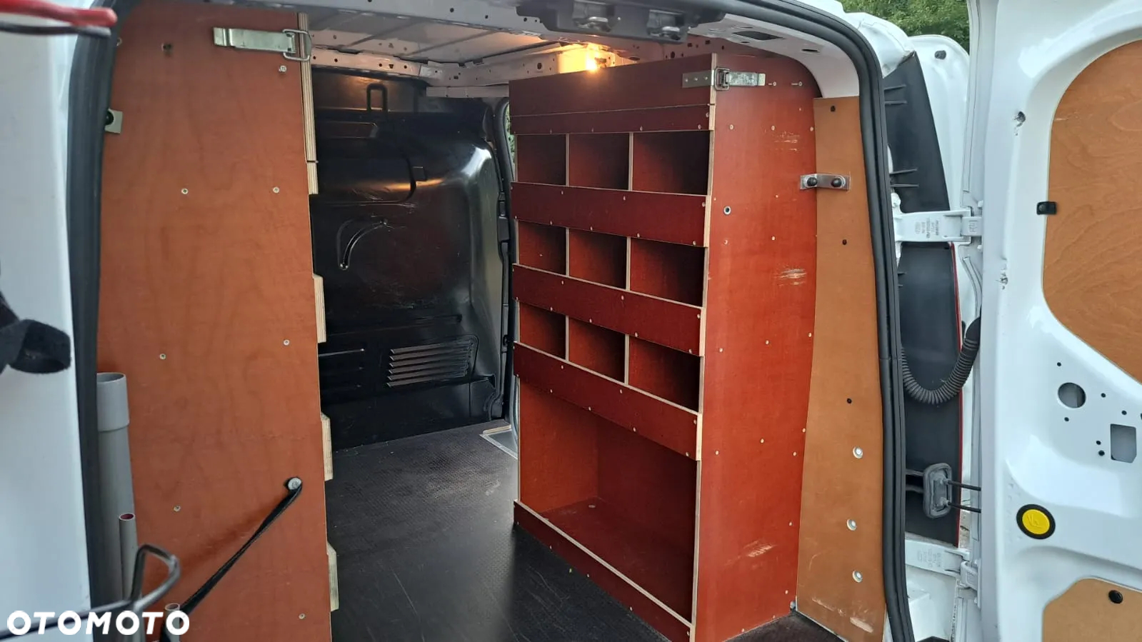 Ford Transit Connect - 8