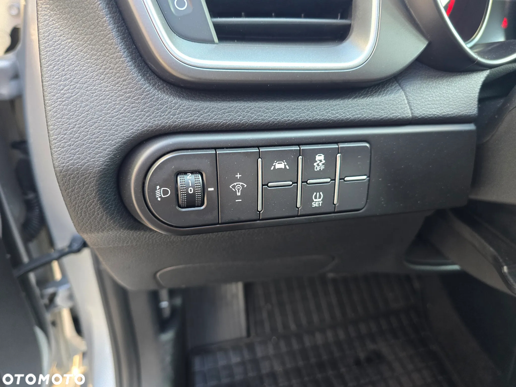 Kia Ceed 1.6 CRDi SCR L Business Line DCT - 17