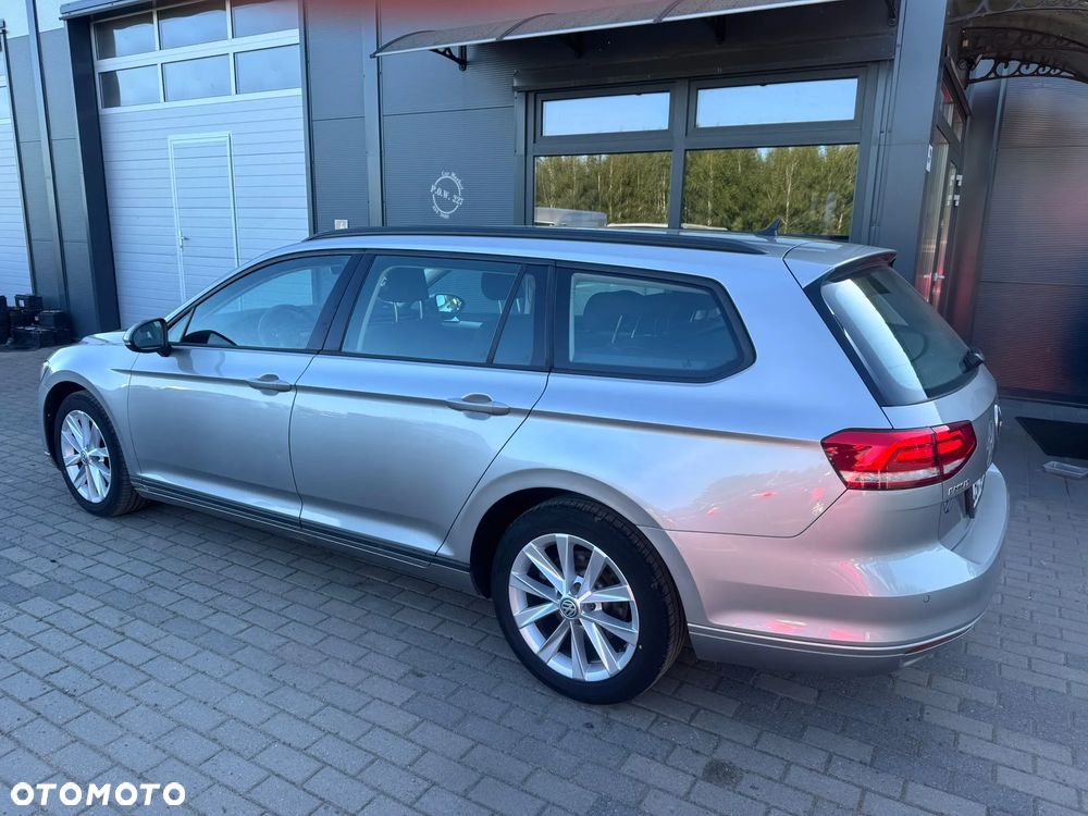 Volkswagen Passat 2.0 TDI (BlueMotion Technology) DSG Comfortline - 27