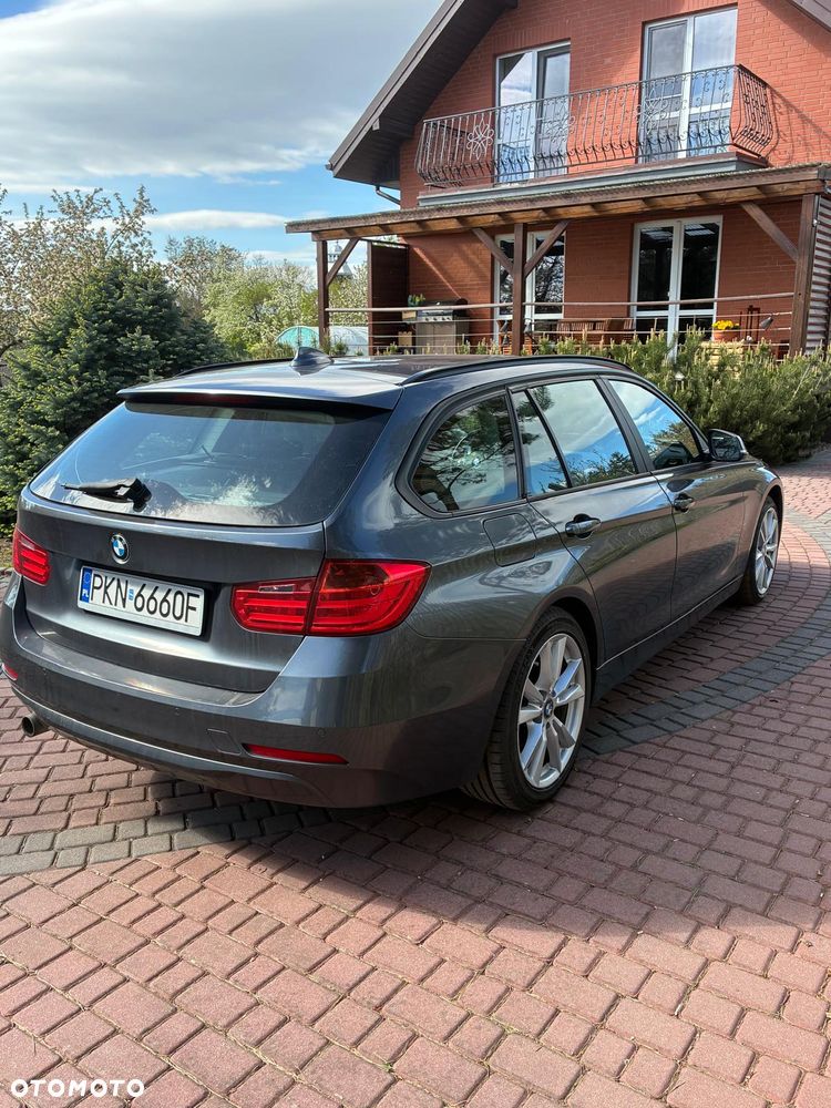 BMW Seria 3 318d - 3