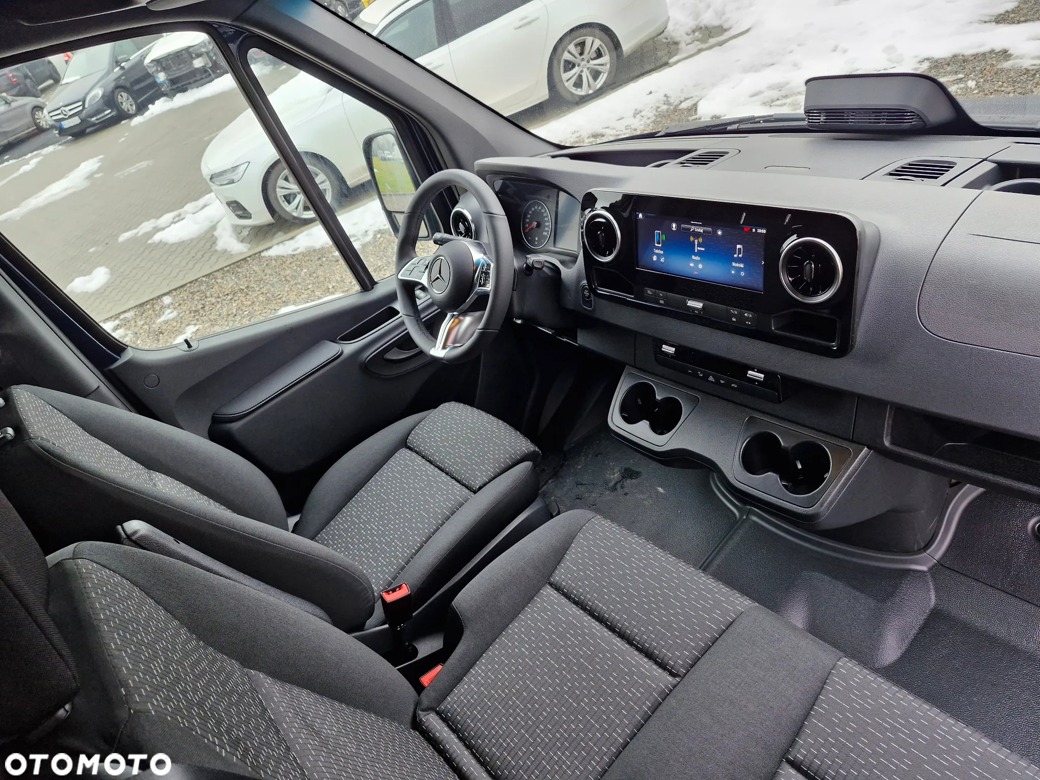 Mercedes-Benz Sprinter 319 - 14