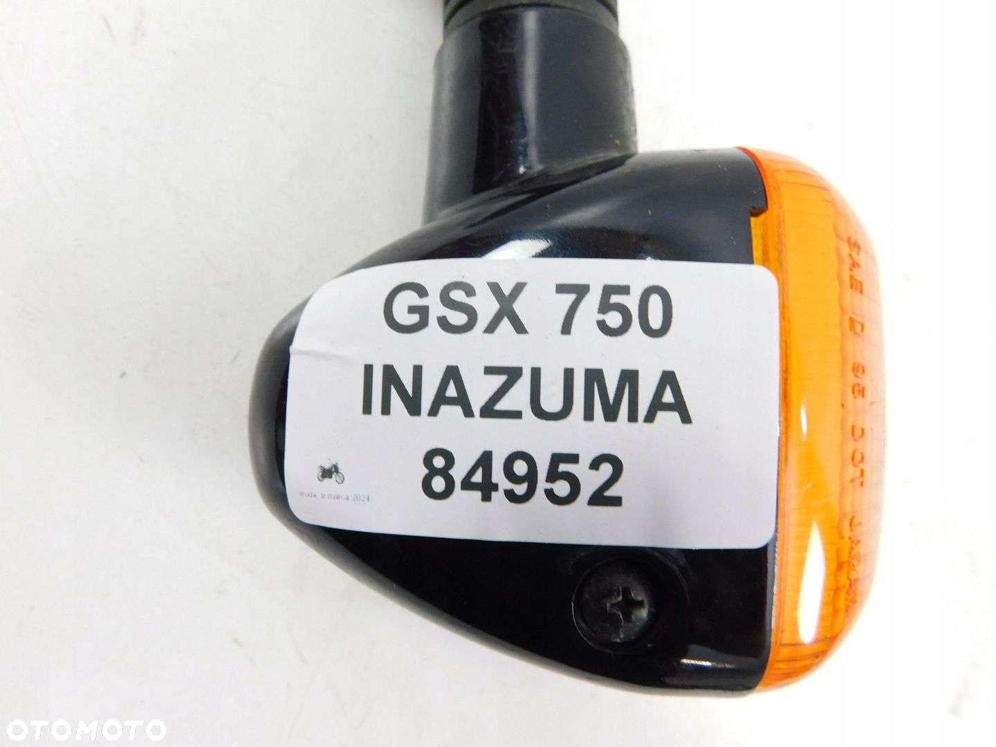 SUZUKI GSX 750 INAZUMA KIERUNKOWSKAZ PRZÓD LEWY - 6