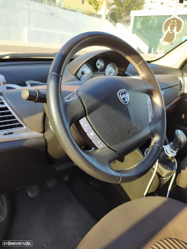 Lancia Ypsilon 1.2 Oro S&S - 13