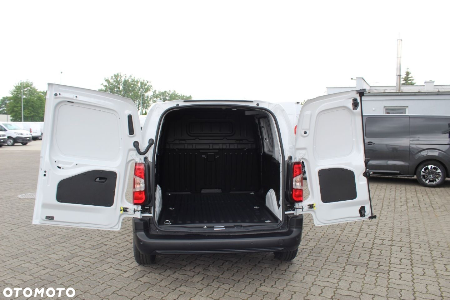 Opel COMBO - 10