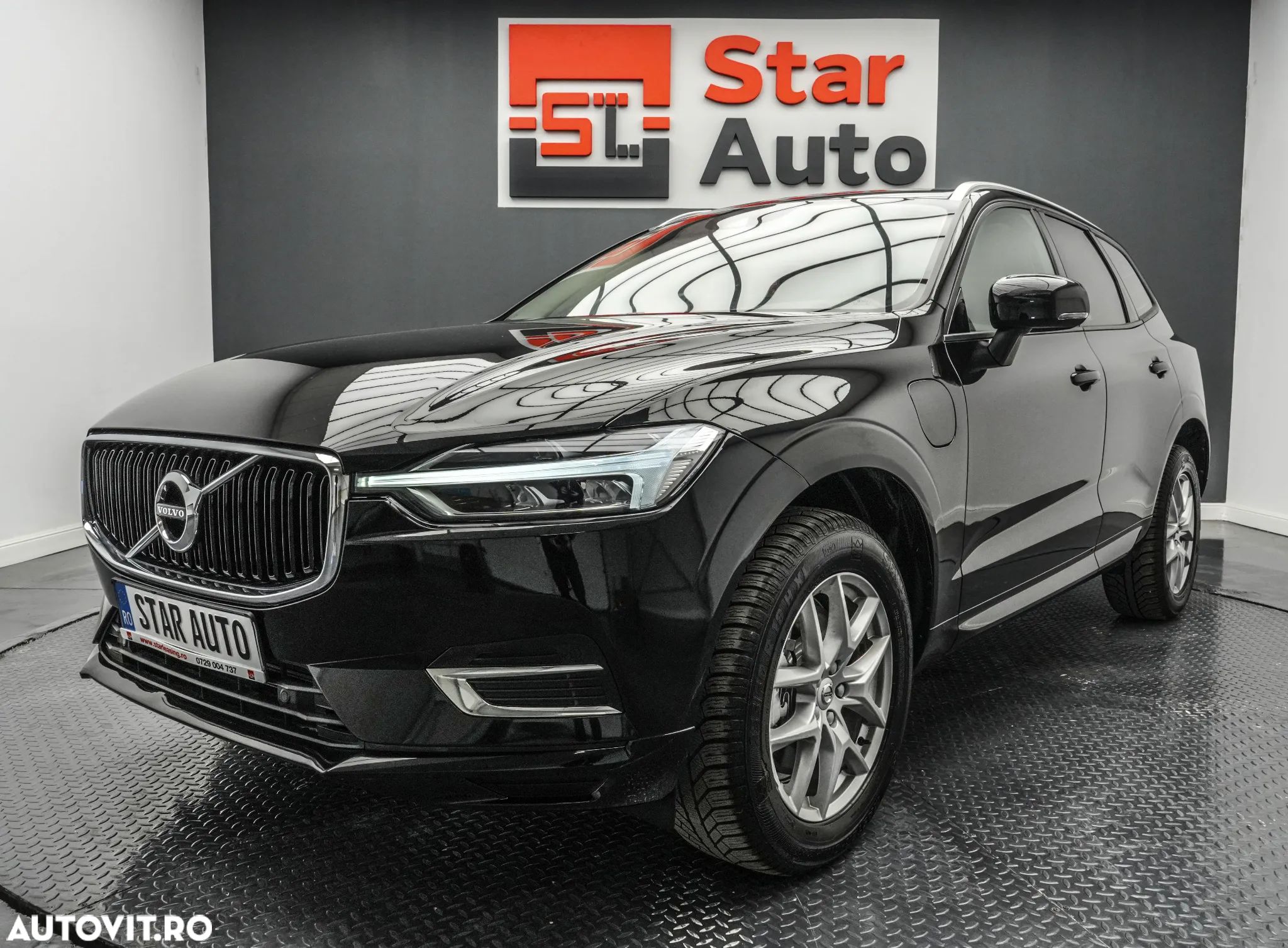 Volvo XC 60 T8 Twin Engine AWD Momentum Pro - 1