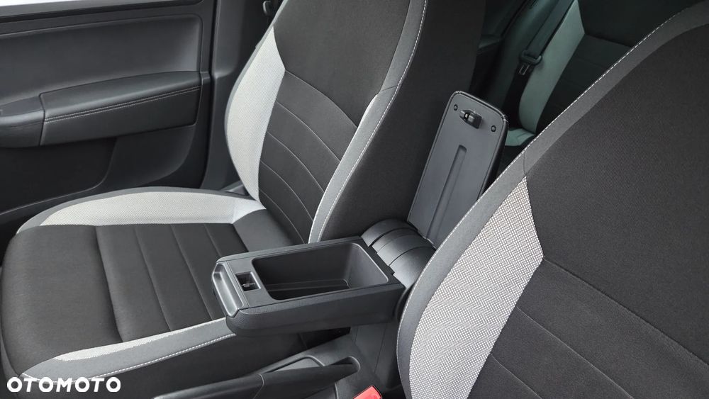 Skoda RAPID 1.0 TSI Ambition - 18