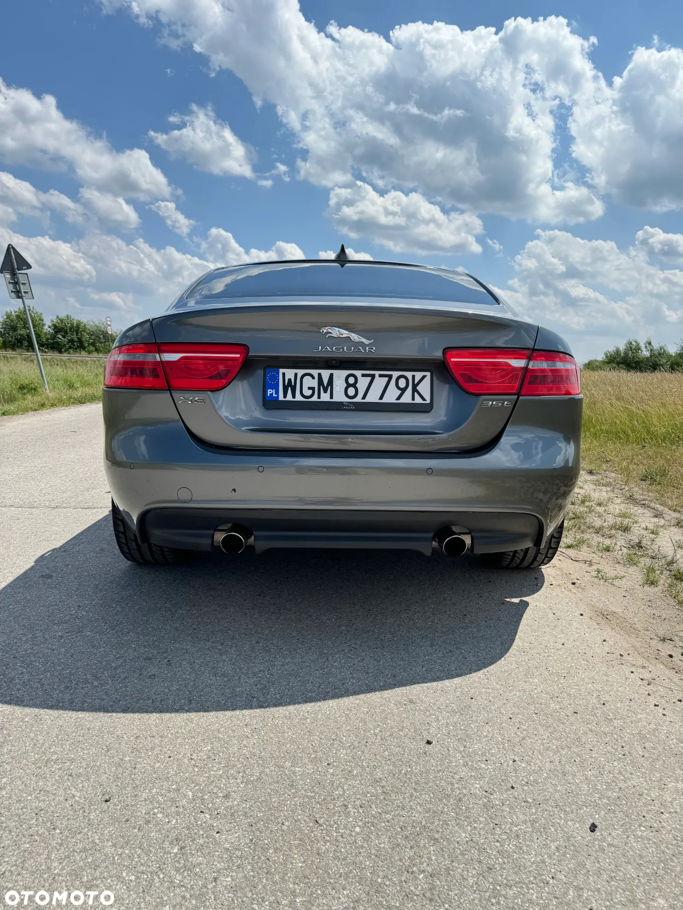Jaguar XE S - 6