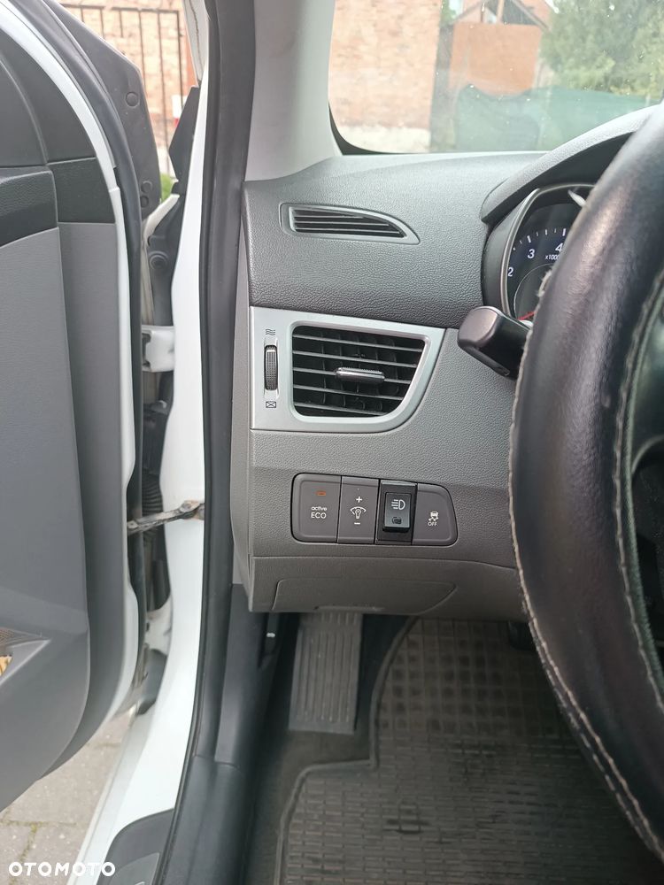 Hyundai Elantra - 18
