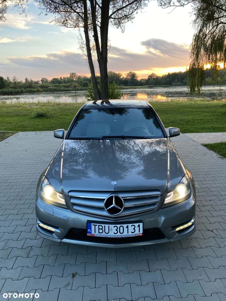 Mercedes-Benz C-Class 2012 photo 3