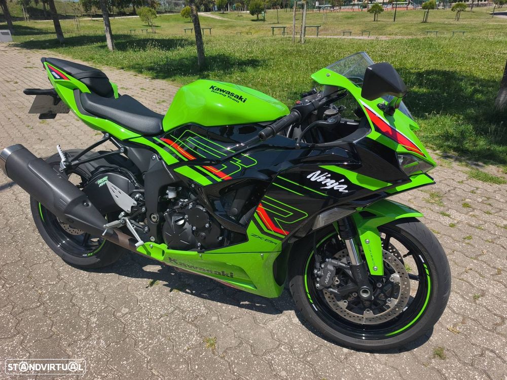 Kawasaki ZX 6R - 12