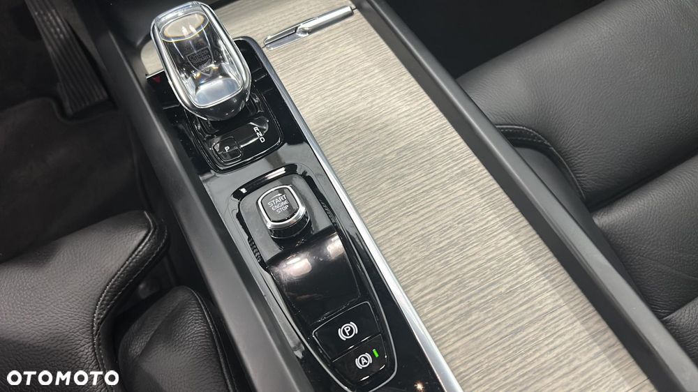 Volvo XC 60 B5 B AWD Inscription - 19