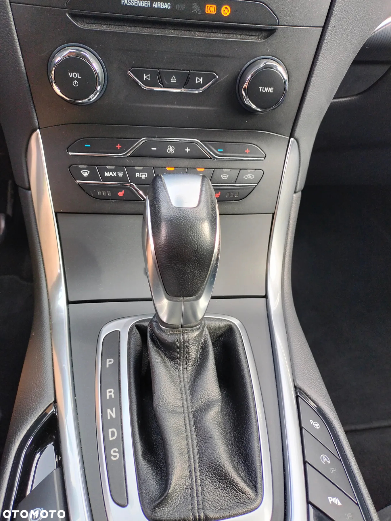 Ford S-Max 2.0 EcoBoost Titanium - 38