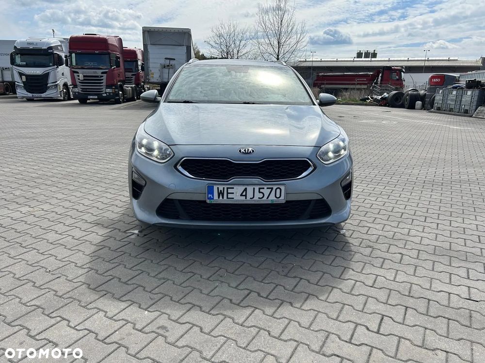Kia Ceed 1.6 CRDi mHEV M - 6