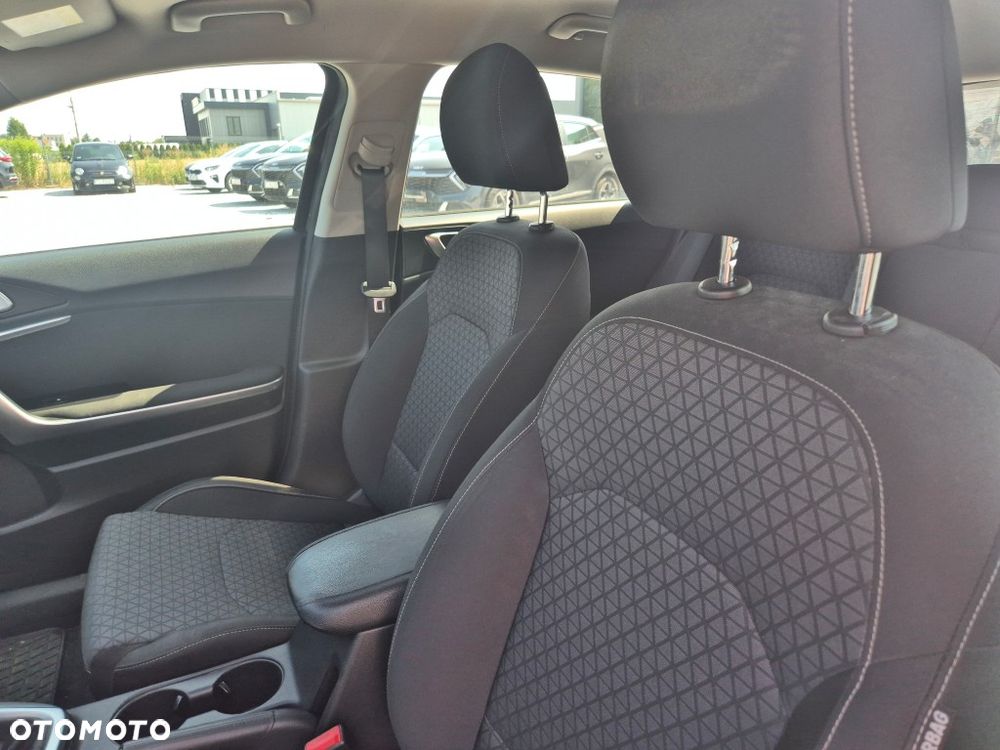 Kia Ceed 1.5 T-GDI M - 12