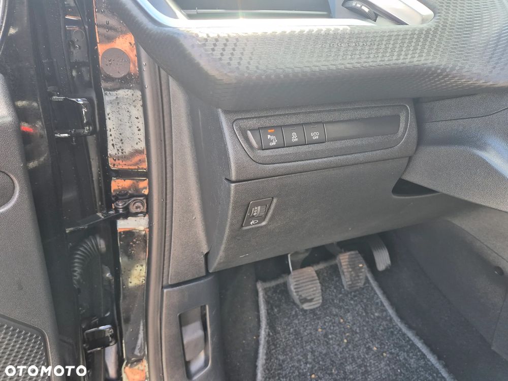 Peugeot 2008 1.2 PureTech Active S&S - 18