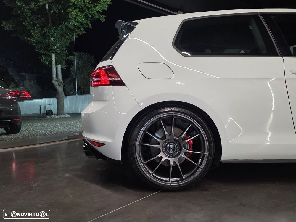 VW Golf 2.0 TSi GTi DSG - 30