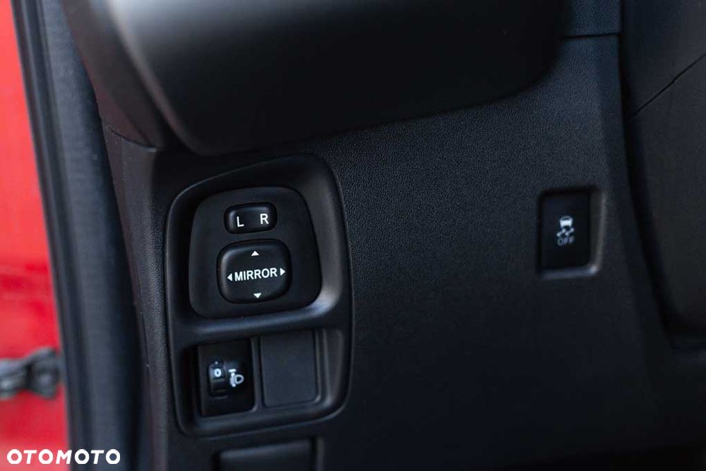 Toyota Aygo x-play connect - 20