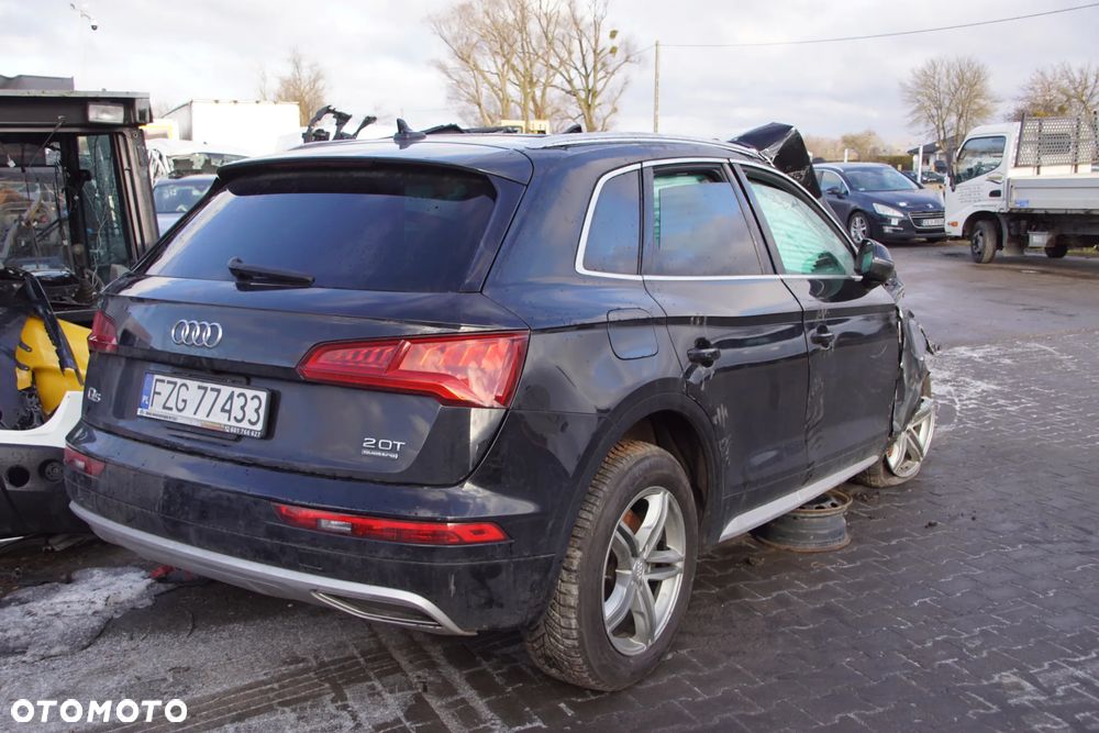 Auto na części - Audi Q5 II FY 2.0 TFSI 252 KM DAYB SUX LY9T 2018R Silnik Skrzynia Drzwi Klapa Zderzak Błotnik Lampa Szyba Klamka Lusterko Sterownik Moduł Czujnik Panel Kierownica - 4