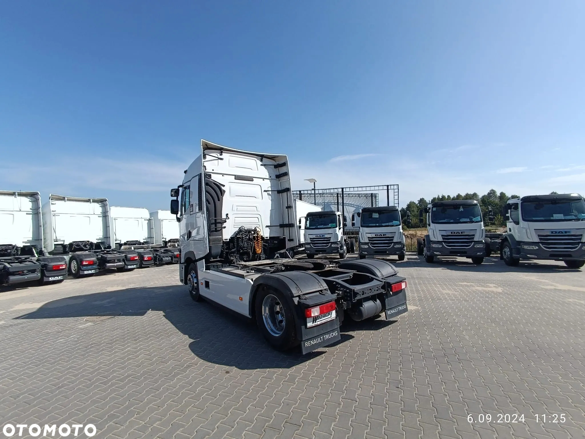 Renault T520 / STANDARD / HIGH / VEB - 9