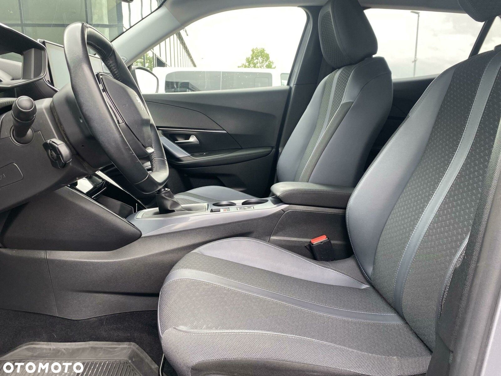 Peugeot 2008 - 9