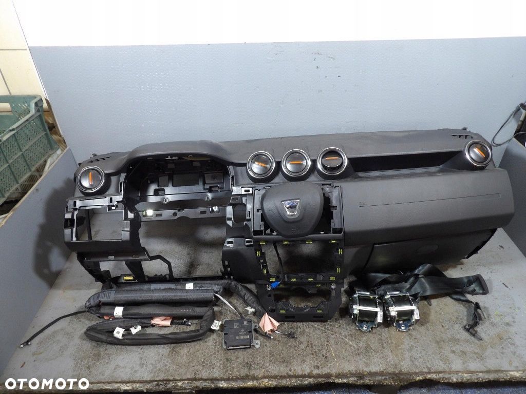 DACIA DUSTER II LIFT KONSOLA KOKPIT DESKA AIRBAG - 1