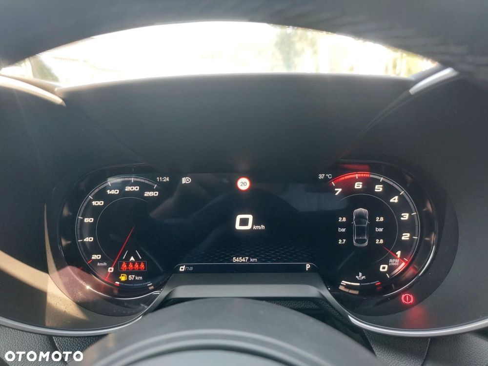 Alfa Romeo Giulia 2.0 Turbo Tributo Italiano Q4 - 21